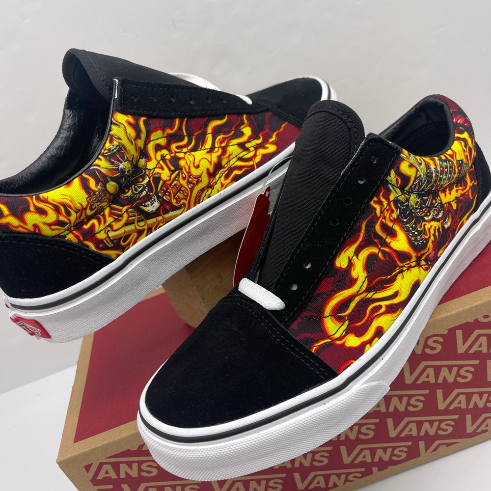 Vans WMNS Old Skool
(Samurai Rising)Black /True White Sneakers
VN0A3WKT44l - Picture 7 of 16